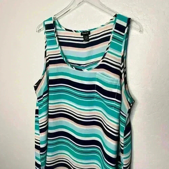 Torrid Striped Georgette Front Pocket Sheer Tank Blouse 2 2X 18/20 - Picture 4 of 7